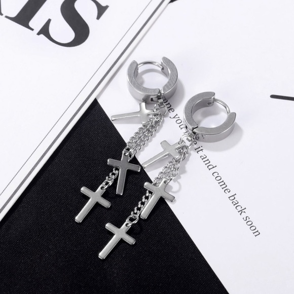 Stainless Steel Triple Cross Earring! - Picture 6 of 10